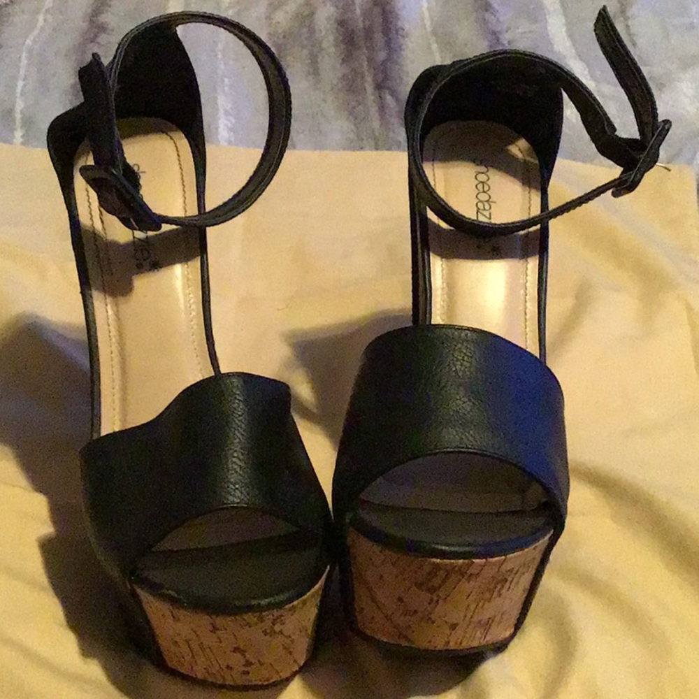 Shoes - Picture 1 of 2